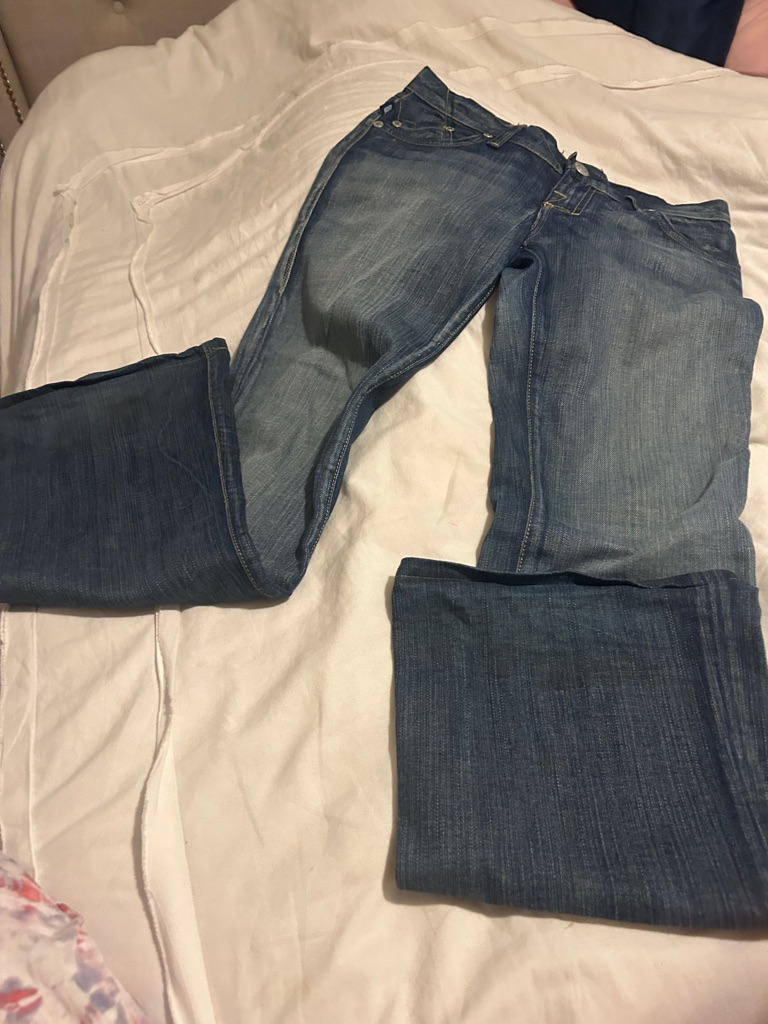 Rock & Republic Flared Jeans In Faded Blue Denim